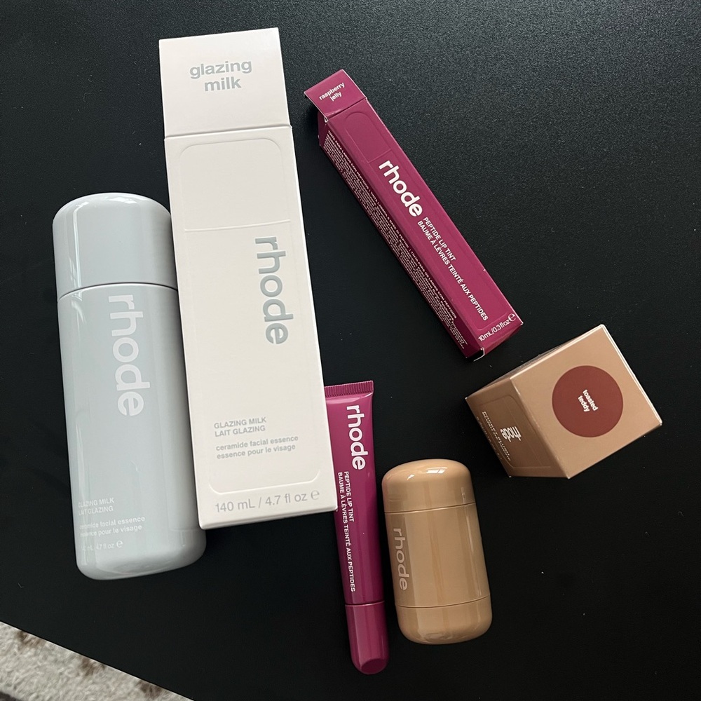 RHODE set
